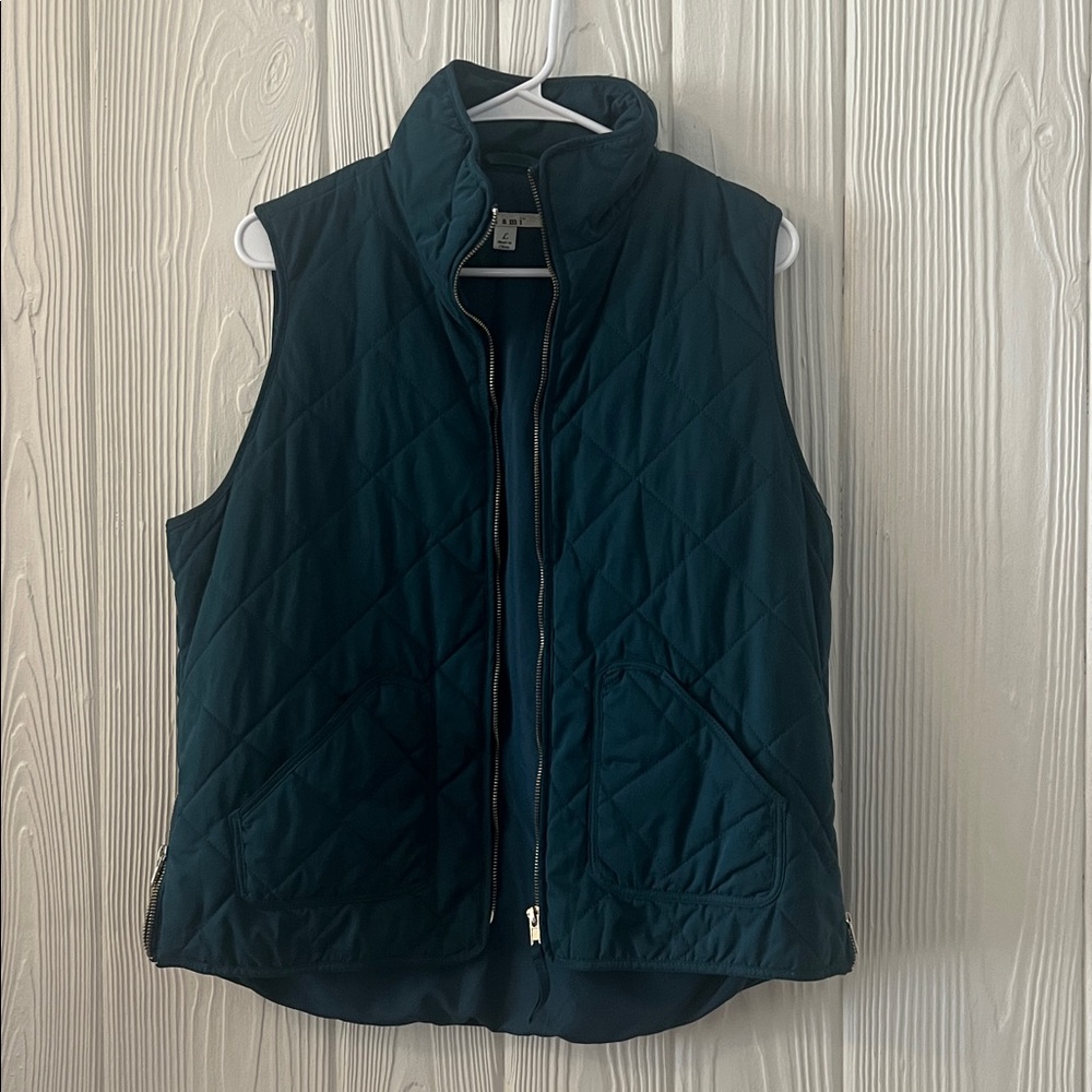 Quilted Sleeveless Vest in Dark Teal